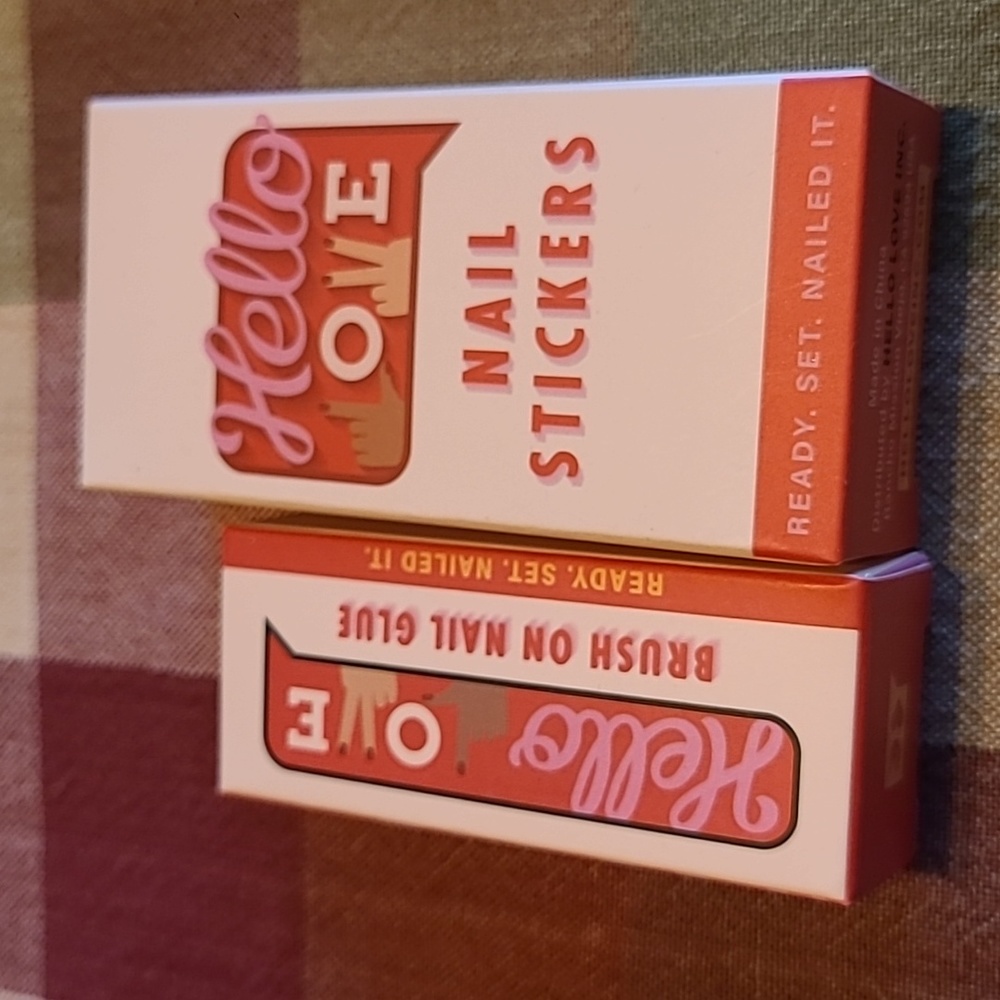 Hello Love nail stickers/glue set